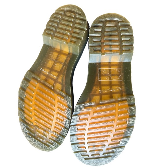 DR. MARTENS | NIB 1460 WOMEN’S SMOOTH LEATHER LACE UP BOOT - Picture 6 of 12